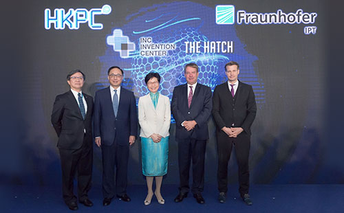 Mrs Carrie Lam, Chief Executive of the HKSAR (centre); Mr Dieter Lamlé, the German Consul General to Hong Kong and Macao (second from right); Mr Nicholas Yang, Secretary for Innovation and Technology of the HKSAR Government (second from left); Mr Willy Lin, Chairman of HKPC (first from left); and Mr Toni Drescher, Head of Technology Management of Fraunhofer IPT, officiate the opening of the Invention Centre (The Hatch).