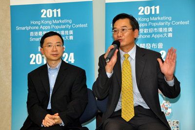 Mr Ken Fong, Chairman of WTIA (left), and Mr Fritz Chiu, Principal Consultant (IT Industry Development) of HKPC, answered questions from the media