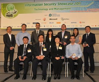 Group photo of Mrs Agnes Mak, Executive Director of HKPC (front row, second from right), and Mr Alex Lee, Assistant Government Chief Information Officer (IT Strategy), HKSAR Government (front row, third from right), with the representatives of the supporting organizations of “Information Security Showcase 2011”