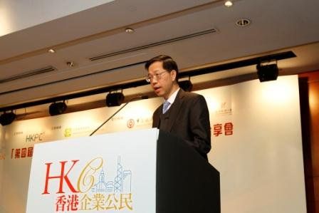 Mr Victor Ng, Deputy Chairman of HKPC, gives welcoming speech and reviews the 4th Hong Kong Corporate Citizenship Program