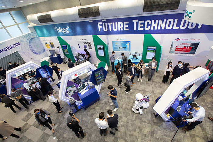 “5G Future Hall” is supported by 13 exhibitors showcasing the hottest and innovative 5G solutions and applications for potent business opportunity and value creation, fostering the development of Hong Kong as both an international innovation and technology (I&T) hub and a smart city.