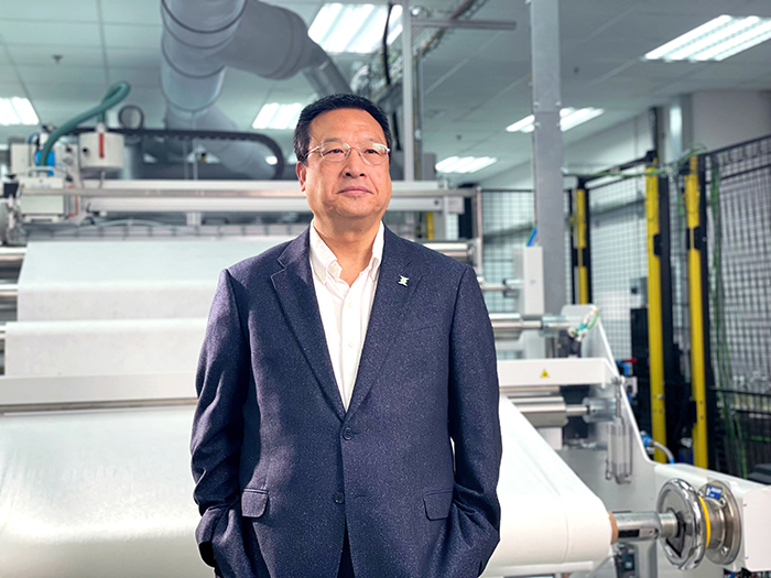 Dr Alex Wong, Director of Nanoshields, said, with HKPC’s assistance to set up intelligent production lines, Nanoshields hopes to optimise factory operation, improve equipment maintenance, strengthen cost control and enhance production efficiency, thereby helping the company’s further expansion to the international market for nanofiber filter material