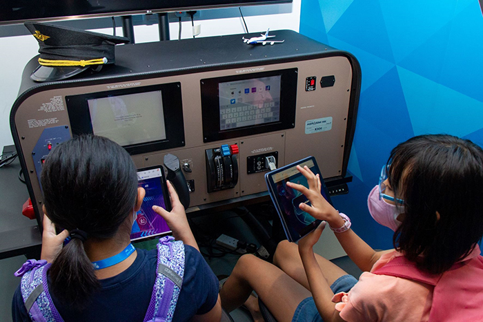 The participants of “TechEd STEM: TecHunt Game Day” must complete the missions at 7 checkpoints scattered in HKPC Building within a specified timeframe. Throughout the game, students have to apply their knowledge in technology and demonstrate their teamwork to tackle the challenges in the shortest time. 