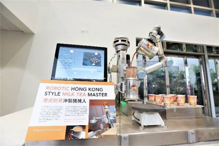 生產力局的創新研發——港式奶茶智能製作機器人系統「金仔」在香港工商業獎2019獲設備及機械設計優異證書。
