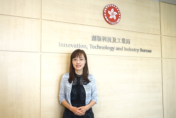 Ms Lillian CHEONG, the Under Secretary for Innovation, Technology and Industry of the HKSAR Government, delivered pre-recorded opening remarks at the ceremony, saying that the HKSAR Government will continue strengthening cooperation with the I&T industry, tertiary institutions, primary and secondary schools, and professional organisations to optimise strategies for nurturing, attracting, and retaining I&T talent.