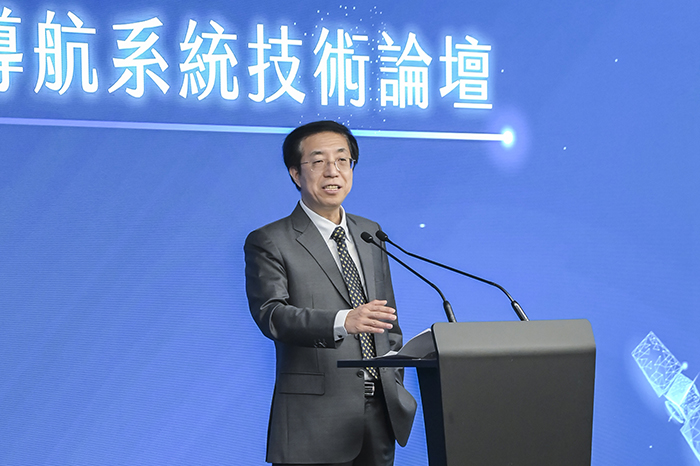 Dr Brian LIN, Center Director, Research and Development Center of Transport Industry of BeiDou Navigation Satellite System Technologies Applications, Ministry of Transportation of the PRC said in the welcoming remarks that they look forward to working with various HKSAR Government departments, education institutions, enterprises and citizens to build Hong Kong into a world-class smart city.