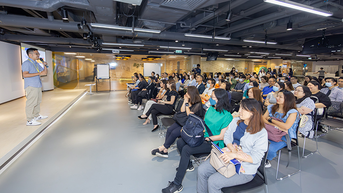 香港生产力学院凭借丰富的培训经验和紧贴市场趋势的课程内容，荣获多项与人才培训相关的大奖。