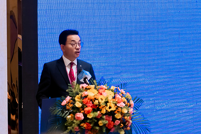 Picture 1: FHKI Chairman Steve Chuang delivered a speech at the GBA iForum.