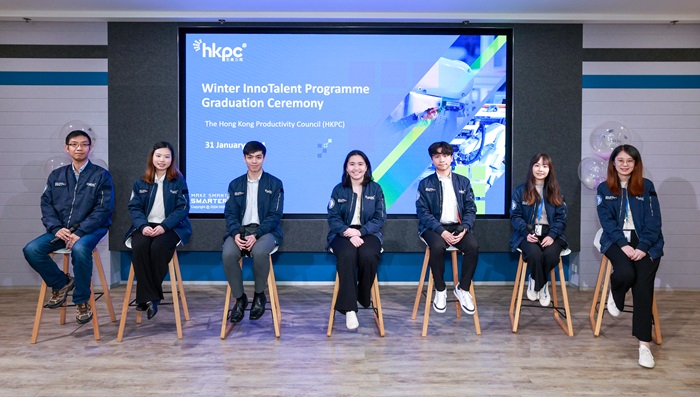 The interns completed a six-and-a-half-week Winter Internship Programme. They summarised their experiences and insights gained during the activities together with their mentors.