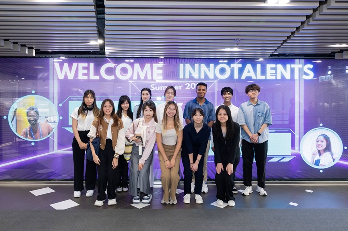 生產力局「2025年Summer InnoTalent夏季實習計劃」現已展開，42位頂尖InnoTalent實習生正於生產力局旗下部門全職實習，涵蓋新型工業化、人工智能、綠色科技及智慧城市等前沿領域，親身汲取寶貴的行業經驗。