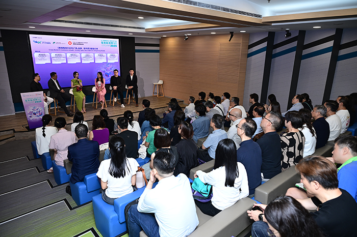 Over 10 seminars are hosted at the Expo, with various industry experts sharing insights on cross-border strategies, market trends, technology innovation, and inspiring IP brand collaboration stories to assist SMEs in expanding their horizons from local to global.