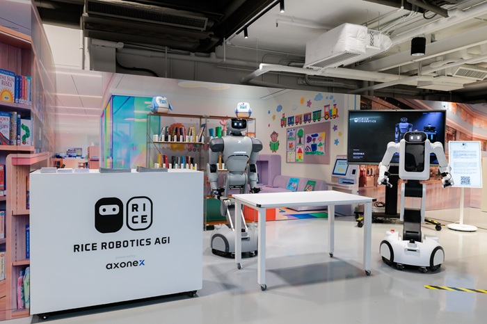 Rice Robotics showcased its latest production-grade semi-humanoid robot, NEX, in a simulated smart library and education setting, demonstrating applications in education and public services.