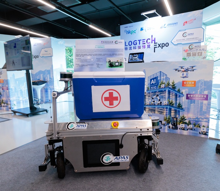 Centre of Advanced Power and Autonomous Systems (APAS) under HKPC: Featuring high payload capacity and obstacle-avoidance capabilities, the autonomous mobile robot and electric delivery vehicle support the logistics industry's ESG transformation through all-lithium electric technology.